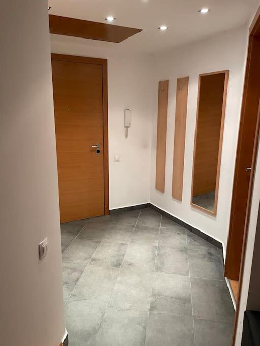 Slivercity Next To Paradise Mall София Екстериор снимка