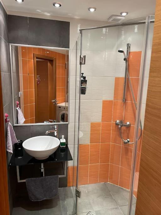Slivercity Next To Paradise Mall София Екстериор снимка