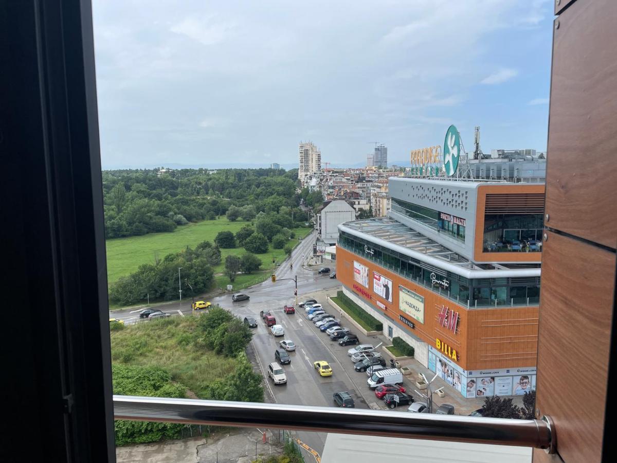 Slivercity Next To Paradise Mall София Екстериор снимка